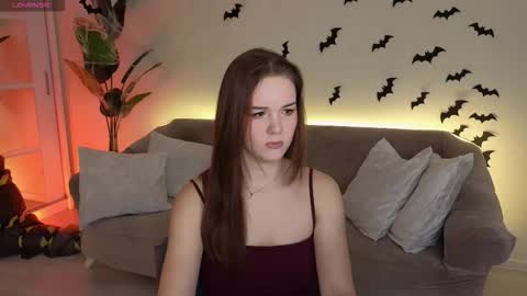 Snapshot of linda__robertz chatting on October 28, 10:11 pm linda__robertz online show from October 28, 10:11 pm