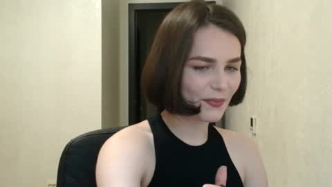 Linda online show from June 2, 7:49 pm