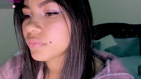 Snapshot of linda_alana chatting on February 8, 1:54 am Alana online show from February 8, 1:54 am