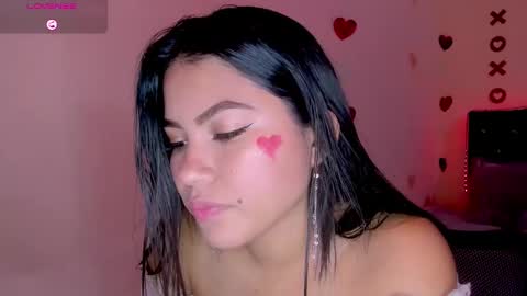 Snapshot of linda_alana chatting on February 11, 6:55 pm Alana online show from February 11, 6:55 pm