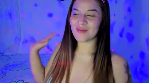 Snapshot of linda_bellucci374516 chatting on September 27, 6:44 am Linda online show from September 27, 6:44 am