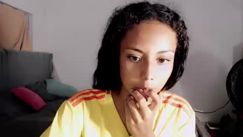 linda brown  online show from January 8, 6:52 am