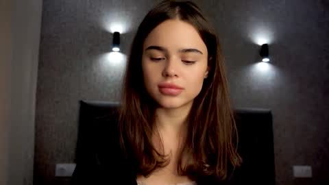 Linda online show from October 27, 1:22 pm