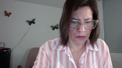 Snapshot of linda_hanna1977 chatting on October 28, 10:05 am Linda Hanna online show from October 28, 10:05 am