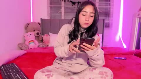 Lindaa maria  online show from September 22, 11:42 pm