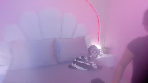Snapshot of linda_sofi__ chatting on February 27, 7:26 pm linda_sofi__ online show from February 27, 7:26 pm