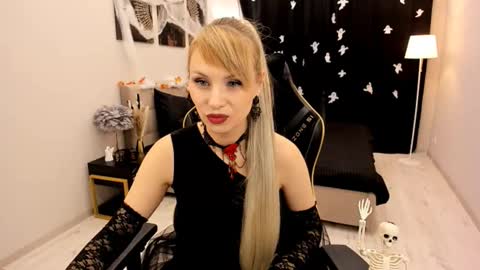 lindasandy online show from October 31, 1:22 pm