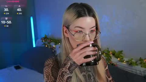 Linda online show from July 2, 4:17 am