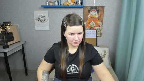 Snapshot of linerapitts chatting on December 15, 9:35 am linerapitts online show from December 15, 9:35 am