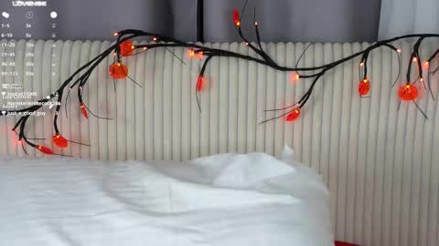 Kate online show from November 1, 1:32 pm