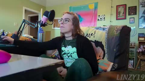 Linzy19 online show from March 12, 3:18 pm