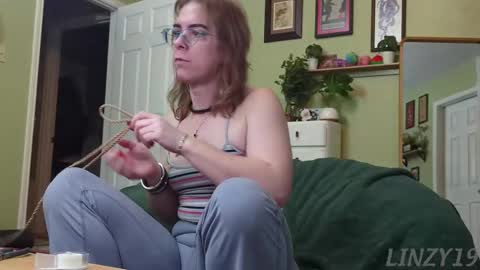 Linzy19 online show from January 9, 12:49 am