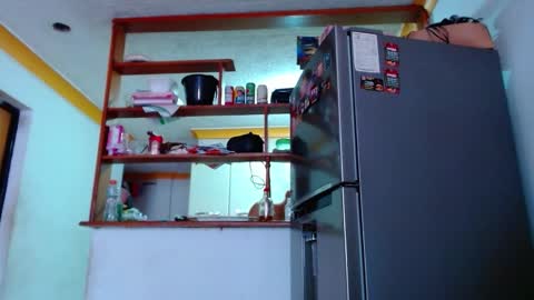 Snapshot of lion_grr chatting on October 15, 2:51 pm lion_grr online show from October 15, 2:51 pm