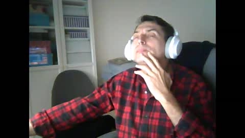 liongr69 online show from February 14, 8:10 am