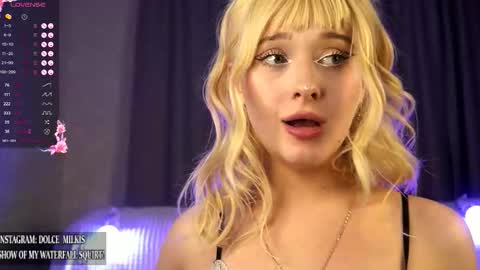 Snapshot of lipslollypop chatting on October 3, 7:33 pm Zoe online show from October 3, 7:33 pm