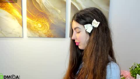 Lira revery online show from November 13, 2:25 am