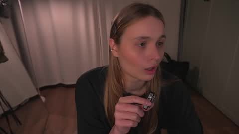 Elisabeth or Lisa online show from May 4, 8:15 pm
