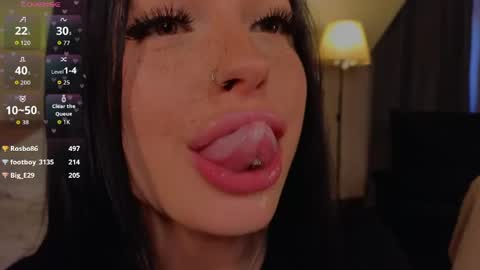 lisaaaliss online show from May 11, 11:50 am