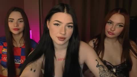 Snapshot of lisaanddenis chatting on October 13, 2:52 pm Lisa and Den online show from October 13, 2:52 pm