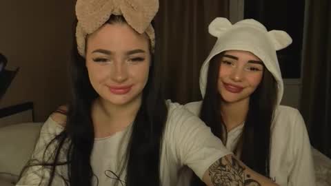 Snapshot of lisaanddenis chatting on September 21, 3:38 pm Lisa and Den online show from September 21, 3:38 pm