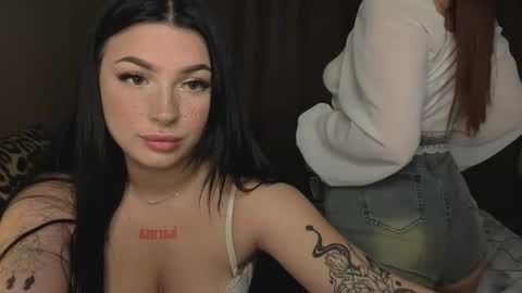 Snapshot of lisaanddenis chatting on October 4, 2:48 pm Lisa and Den online show from October 4, 2:48 pm