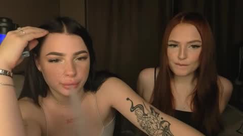 Snapshot of lisaanddenis chatting on October 11, 1:27 pm Lisa and Den online show from October 11, 1:27 pm