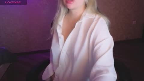 Anna online show from April 8, 3:53 am