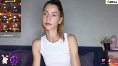 Snapshot of lisi4ka_basik33 chatting on September 8, 3:44 pm Kris Maks online show from September 8, 3:44 pm
