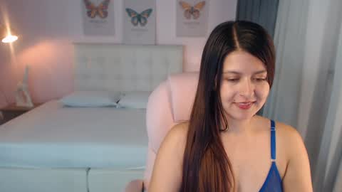 Snapshot of liss_black chatting on January 6, 6:31 pm Andrea online show from January 6, 6:31 pm