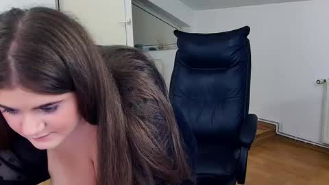 Snapshot of lissabigtitts chatting on September 12, 7:49 pm Lisa online show from September 12, 7:49 pm