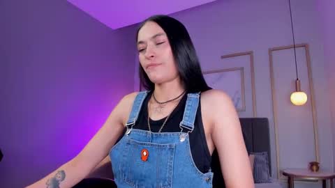 Snapshot of lissy__dream chatting on October 9, 1:22 am lissy__dream online show from October 9, 1:22 am