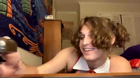 Peaches online show from October 10, 5:46 am