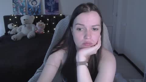 little__flowers online show from November 29, 8:11 am