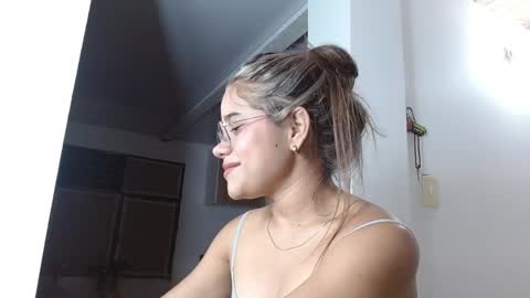 Catalina online show from April 1, 2:12 am