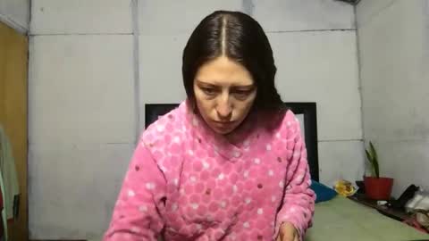 Snapshot of little_devil_diablita90 chatting on October 10, 12:11 pm Diablita online show from October 10, 12:11 pm