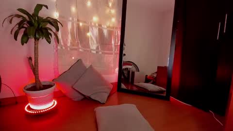 Emily online show from December 18, 2:32 am