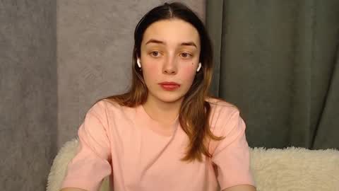 Mia   Im online every day 1530 PM in New York  2030 PM in London online show from December 16, 8:37 pm