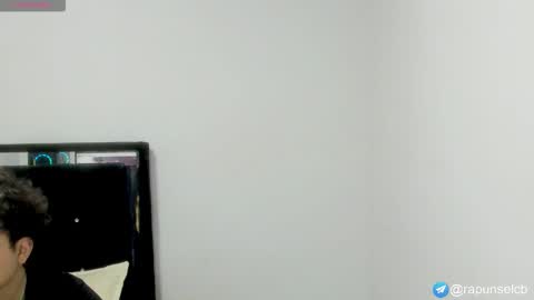 Snapshot of little_rapunsel_ chatting on September 28, 1:42 pm RAPUNSEL AND CAIN online show from September 28, 1:42 pm