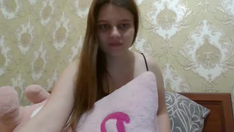 little_shygirl_ online show from January 7, 11:48 am