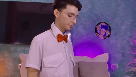 Juan Ferrer online show from November 25, 1:26 am