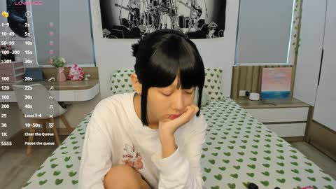 Yena and Gabby online show from March 28, 8:05 am