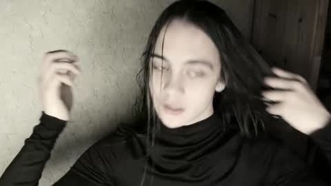 littleashleyy online show from December 21, 2:23 pm