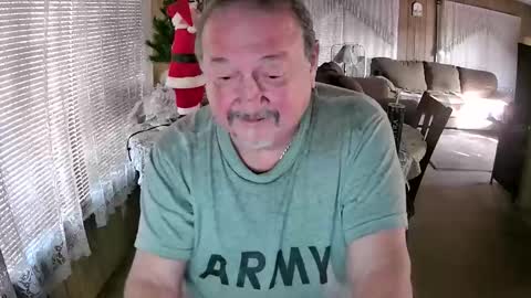 Littled83057 online show from December 20, 10:43 pm