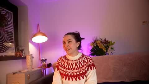 Emily Hill online show from November 12, 9:17 pm