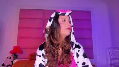 littlee_emma_ online show from January 11, 3:56 am