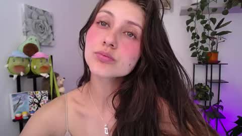 Snapshot of littlelaksmi chatting on February 17, 10:27 pm Laksmi online show from February 17, 10:27 pm