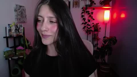 Snapshot of littlelaksmi chatting on October 15, 10:43 pm Laksmi online show from October 15, 10:43 pm