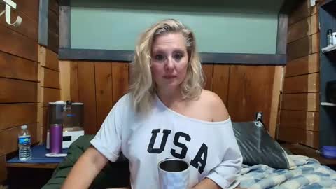 lisanixs online show from March 25, 2:07 am