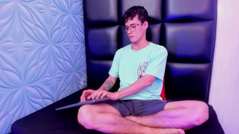 MAX online show from September 9, 12:05 pm