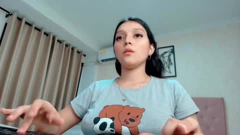 Snapshot of littlemolly_pregnant chatting on February 25, 1:20 am Sarahs Room online show from February 25, 1:20 am